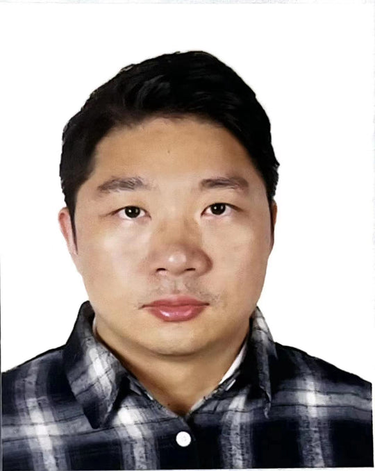 Zeyu Tan